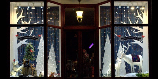 Should you decorate your store for the holidays?