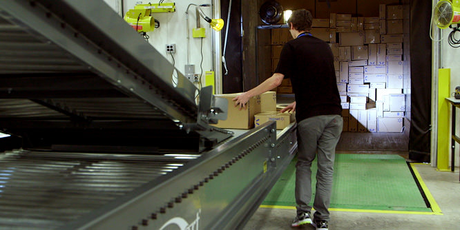 Should Walmart restrict carriers from working with Amazon?