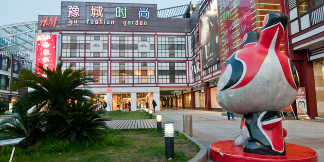 U.S. retailers in dire need of growth look to the China market