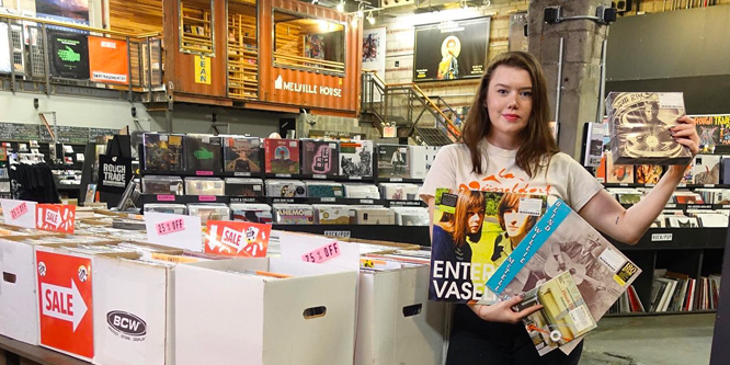 To localize stores or not, that is the question for retailers