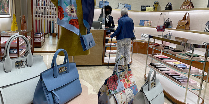 Have cross-selling and upselling become lost retail arts?