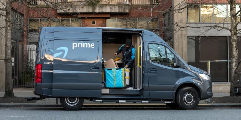 Can Amazon’s Fulfillment Efforts Eliminate Holiday Delays?